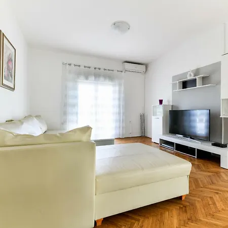 Medun- Private Pool, Bbq, Parking, Airconditioning - Ae1084 Apartment